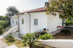 N235 - Numana, ampio appartamento con terrazzo vista mare